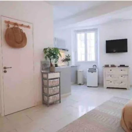 Cosy Studio Situe En Plein Coeur Du Vieil Antibes. Exterior photo